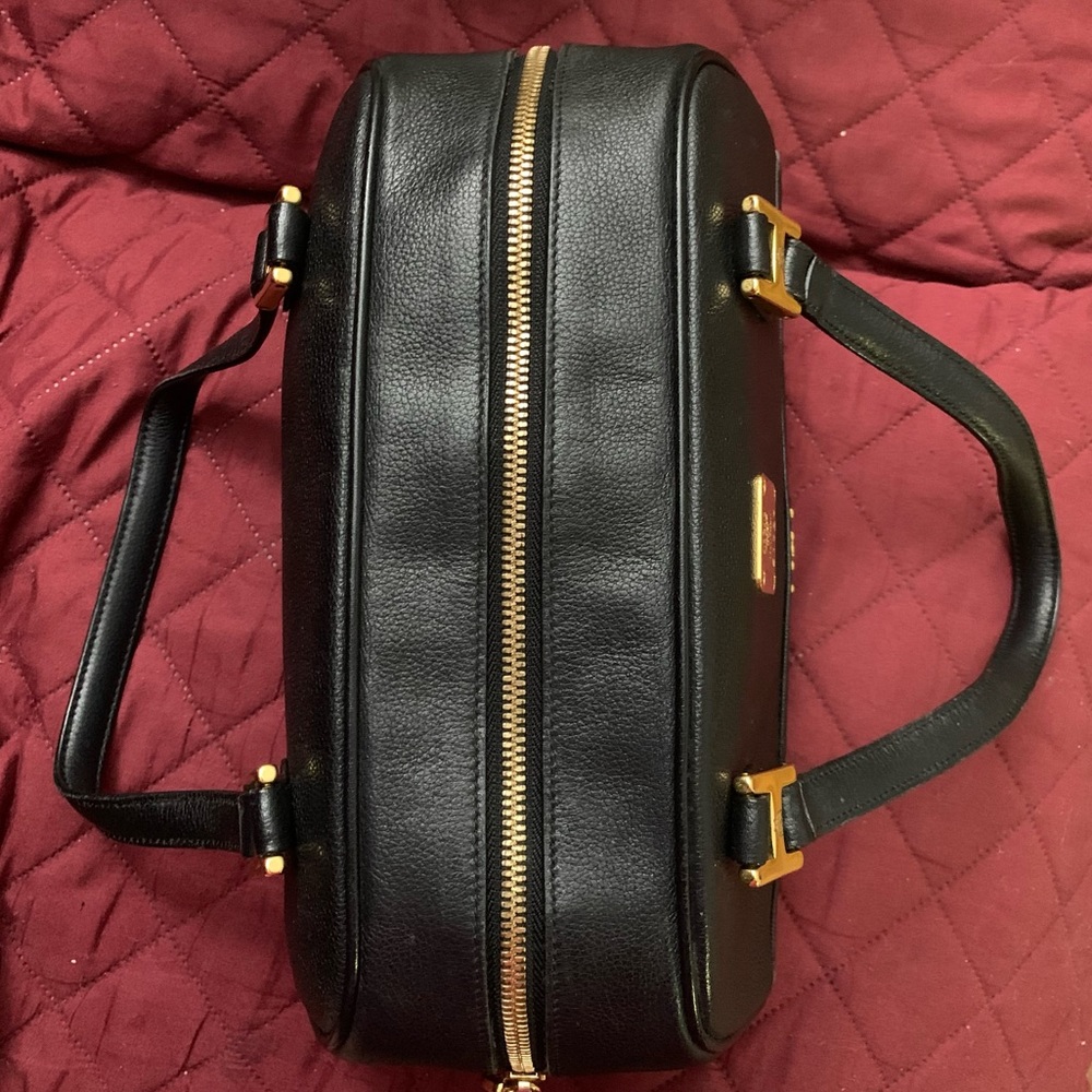 💯 Authentic MCM Gold Studded Handbag in Black Calf Leather - Picture 5 of 16